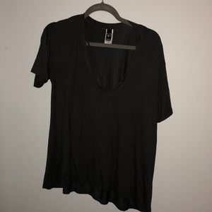 Short sleeve shirt with cute detailing